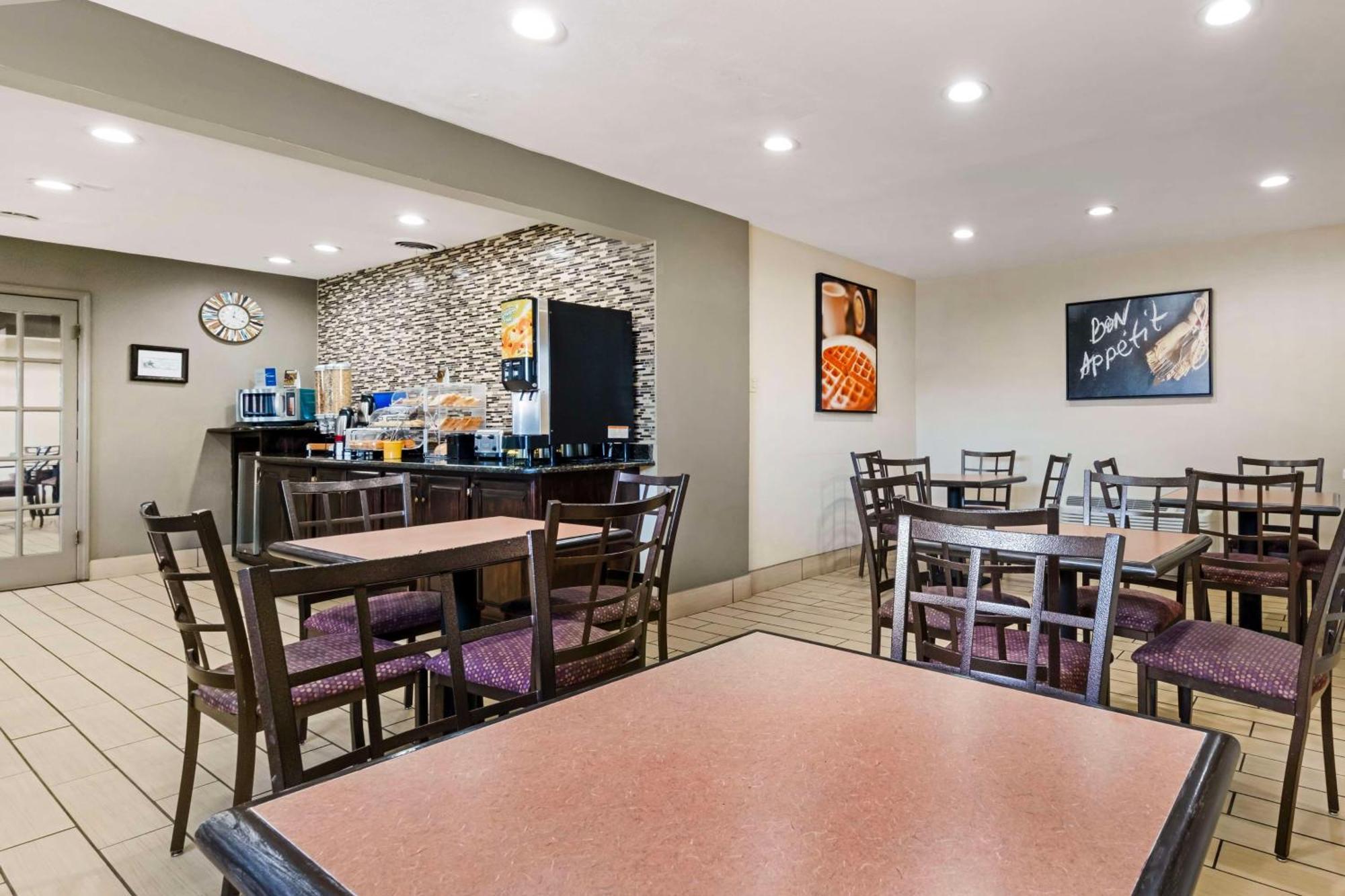 Best Western Red Carpet Inn Hereford Exterior photo