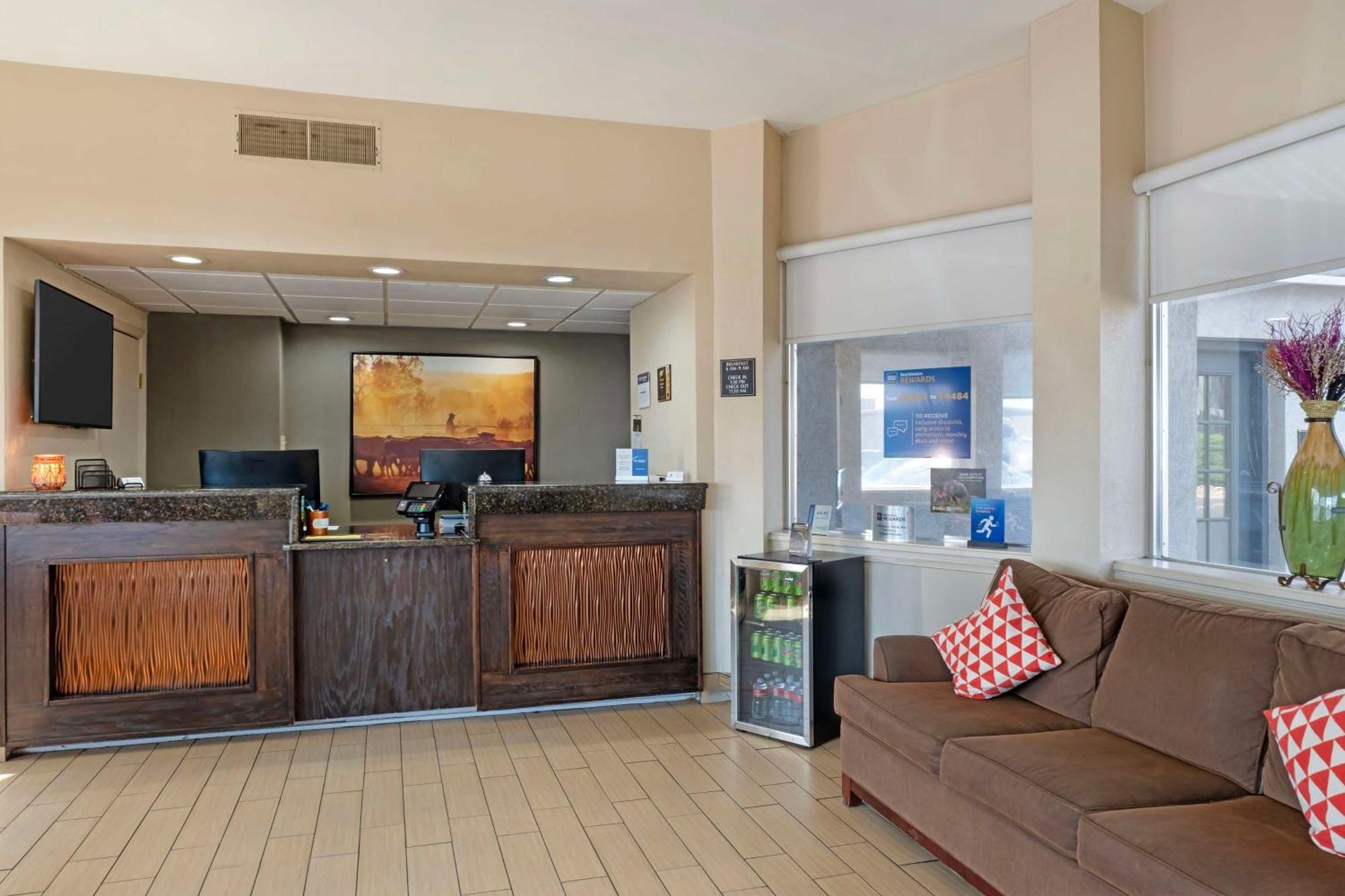 Best Western Red Carpet Inn Hereford Exterior photo